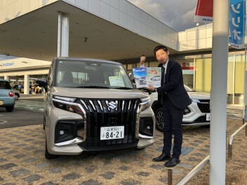 新型ソリオ発売しました